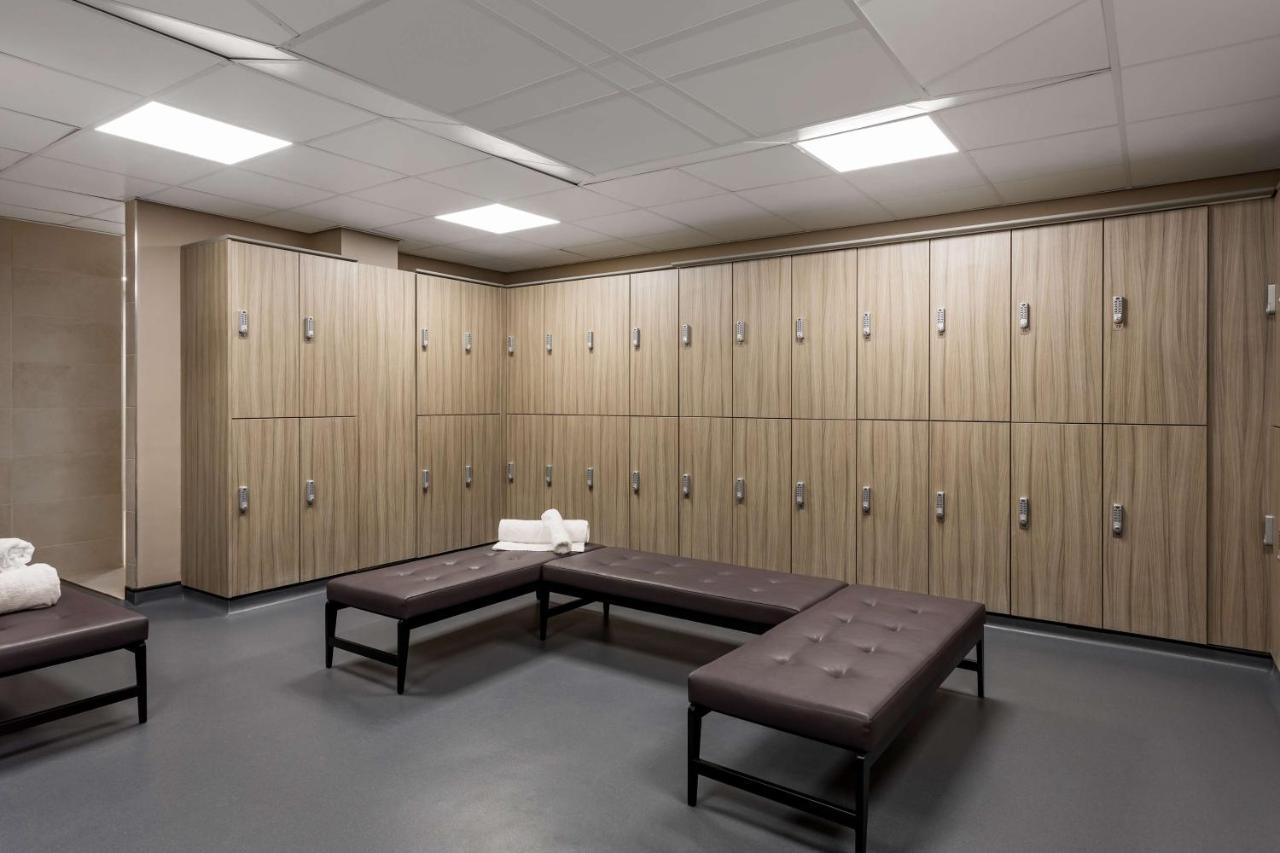Radisson Blu Hotel London Stansted Airport Stansted Mountfitchet Exteriér fotografie Locker room